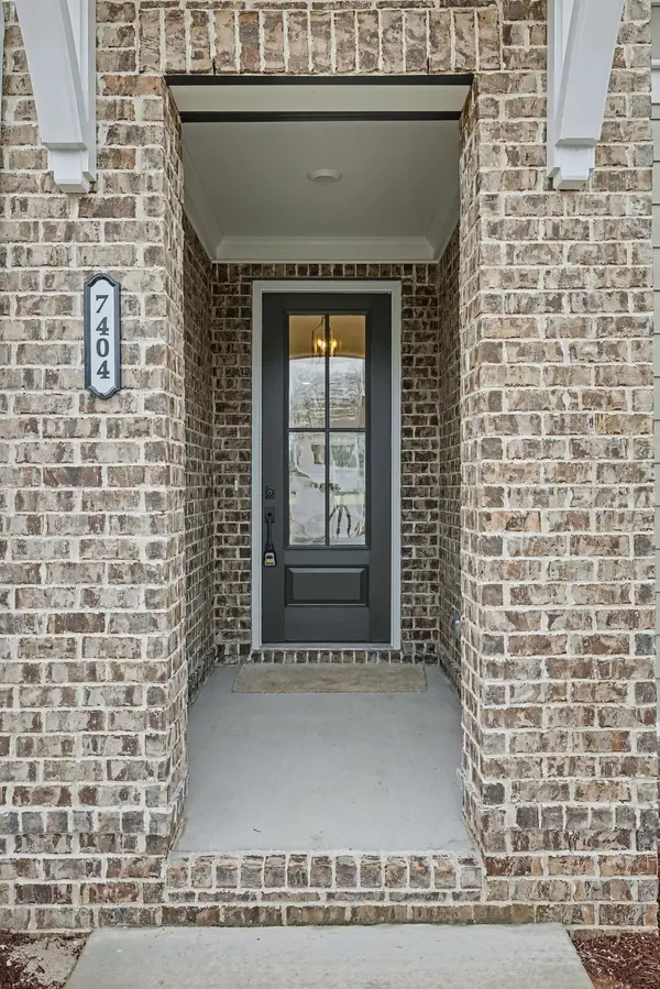 7404 Legends Way, Murfreesboro, TN 37129