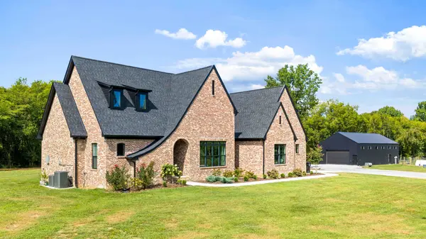7312 Woodfin Rd, Christiana, TN 37037