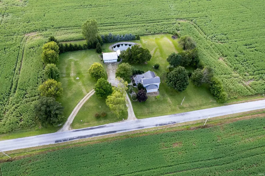 11070 N 100 E RD, Roanoke, IN 46783