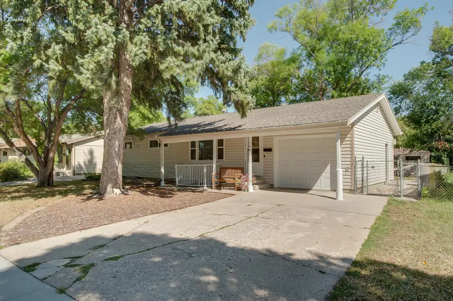 1842 15th ST S, Fargo, ND 58103