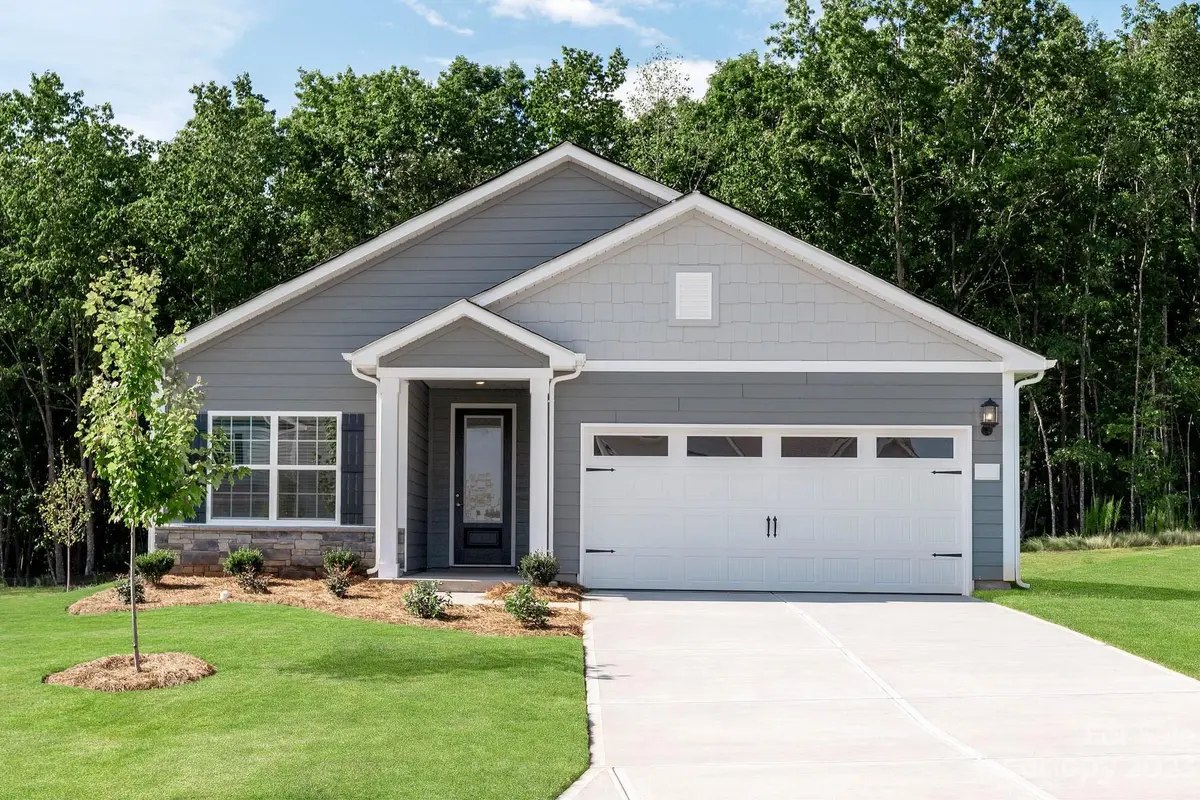 124 N Sina ST, Troutman, NC 28166