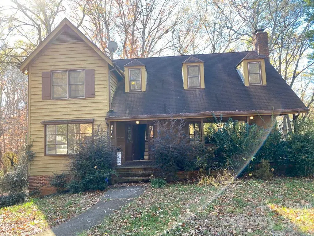 7201 Leaves LN, Charlotte, NC 28213