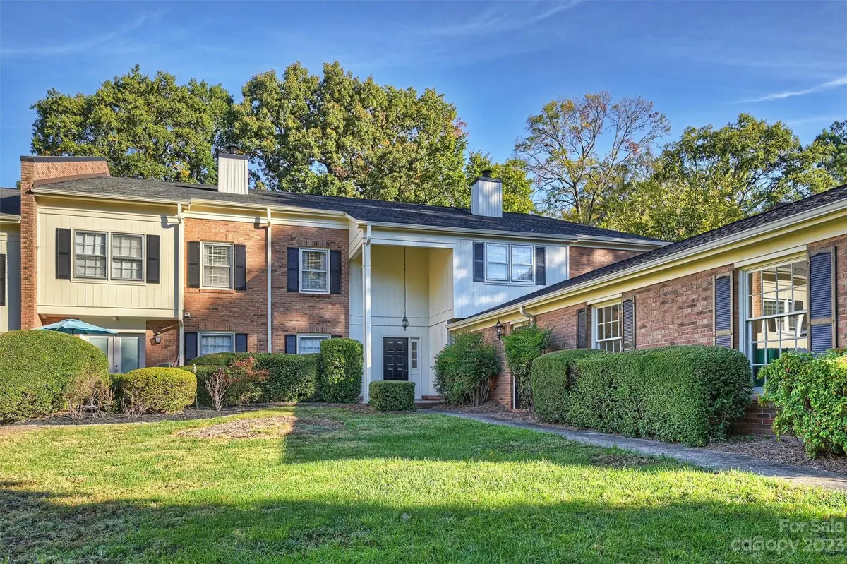 7244 Quail Meadow LN, Charlotte, NC 28210