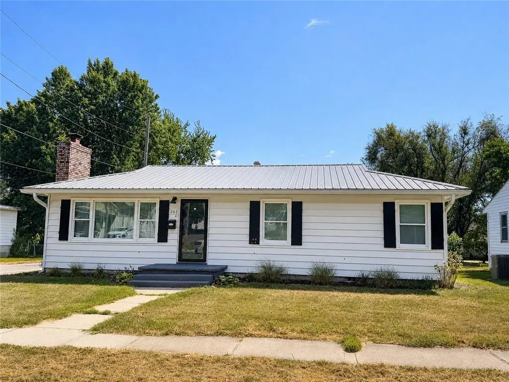 202 Clay ST, Chillicothe, MO 64601