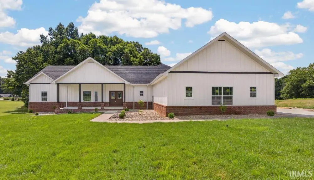 107 Stone Crest DR, Bedford, IN 47421