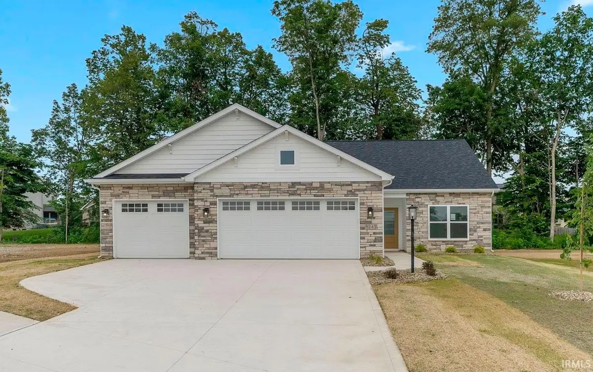 8245 Caverango BLVD, Fort Wayne, IN 46815