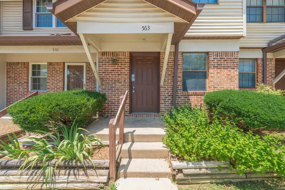 563 E Graham PL, Bloomington, IN 47401-4532