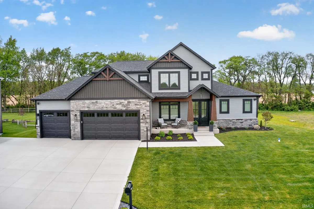 15111 Gossamer TRL, Granger, IN 46530-1467