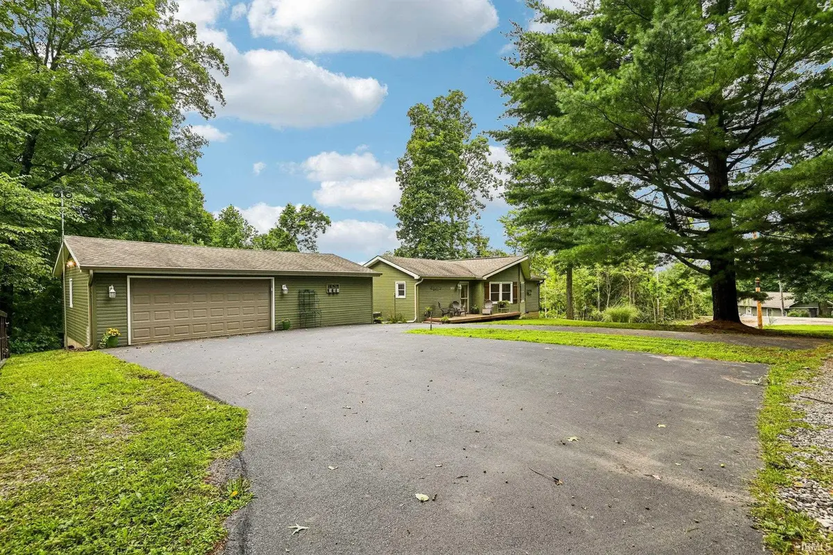 9711 E Myers RD, Rockville, IN 47872-7952