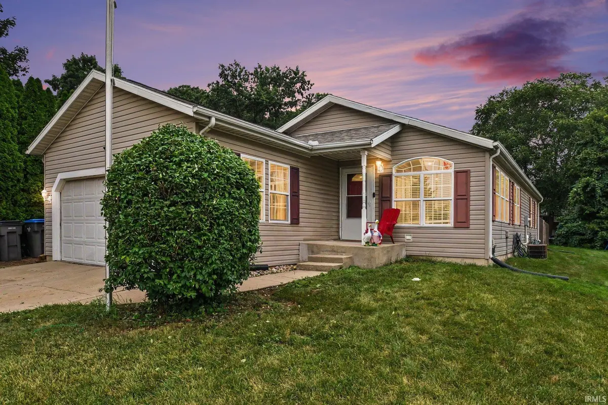 3608 Naples CT, Elkhart, IN 46514-9021