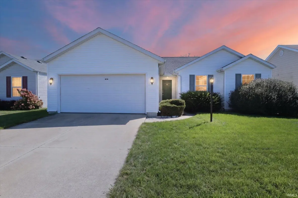 1814 Rambling Rose LN, Mishawaka, IN 46544-5888
