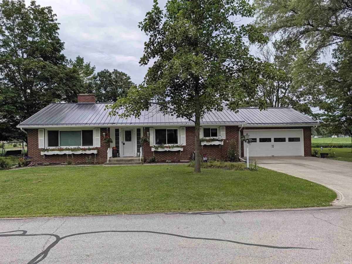 756 Hillcrest DR, Berne, IN 46711