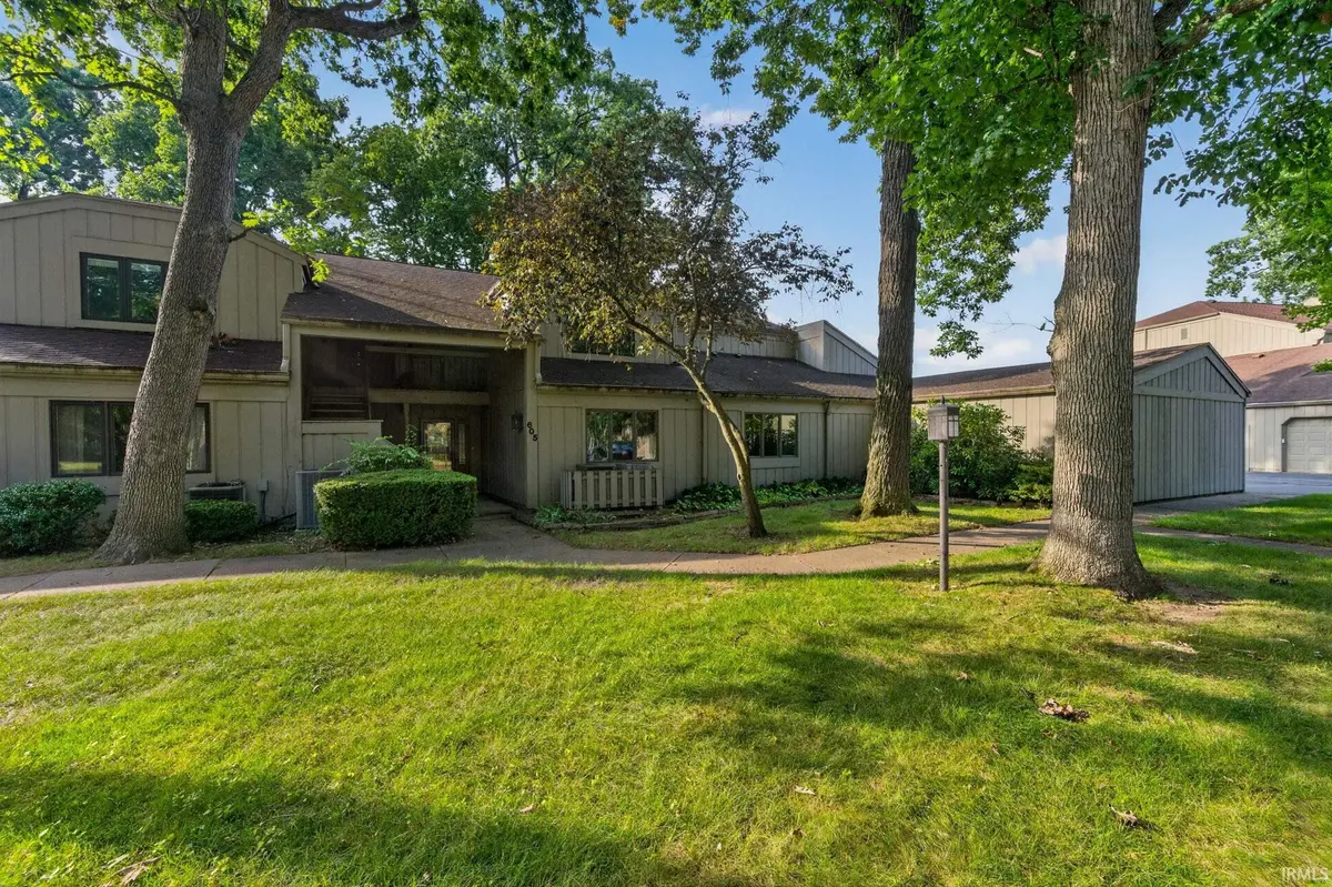 605 Vistula TER #2, Mishawaka, IN 46544