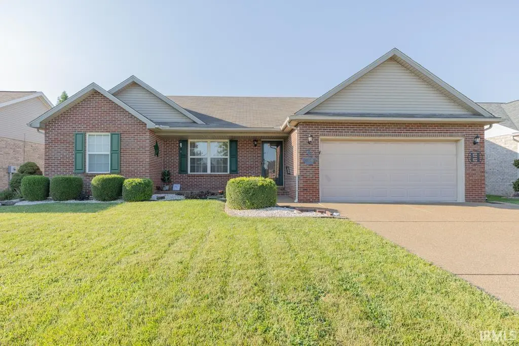 10681 Midway DR, Newburgh, IN 47630
