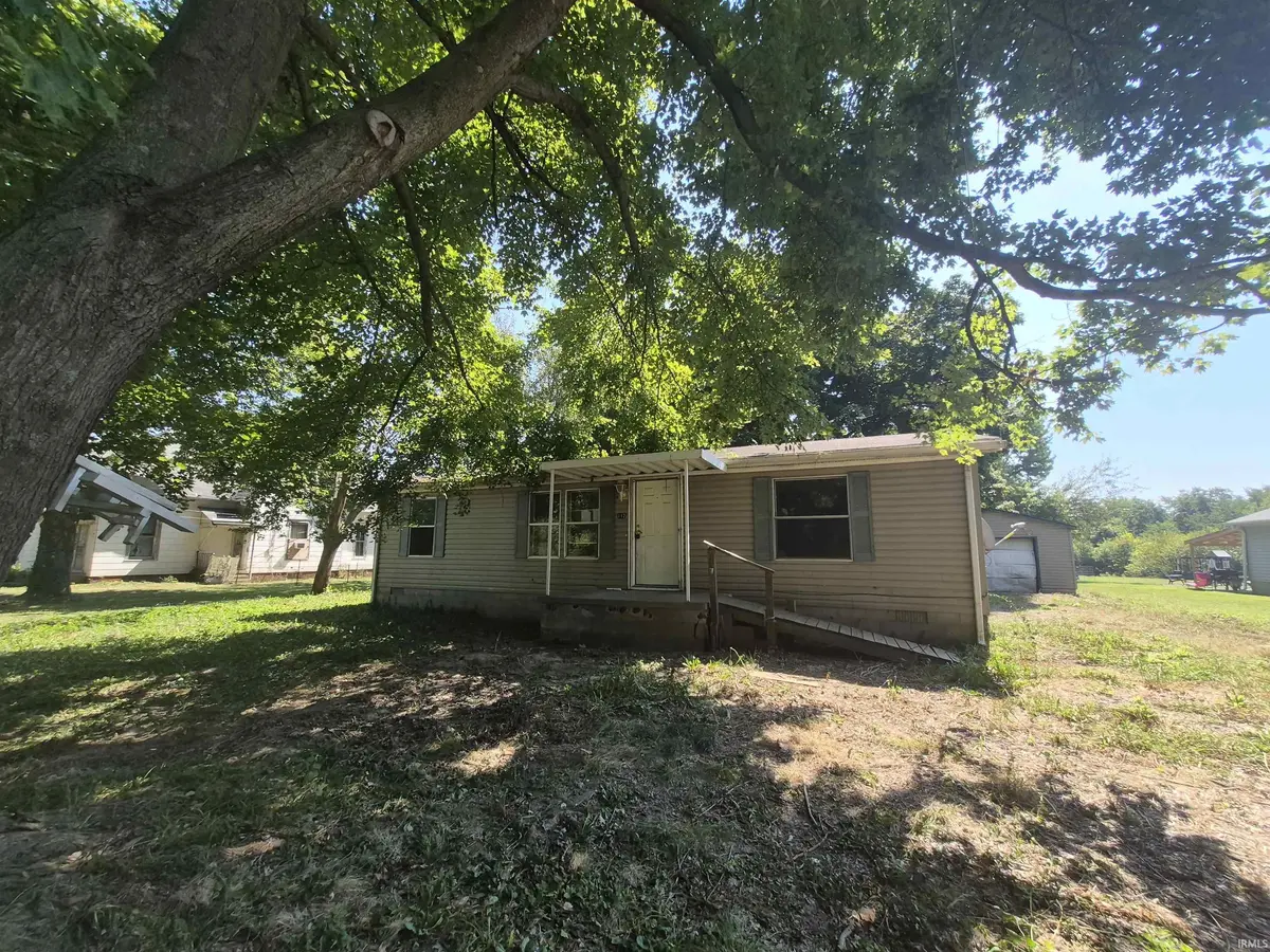 112 N Pond ST, Freelandville, IN 47535