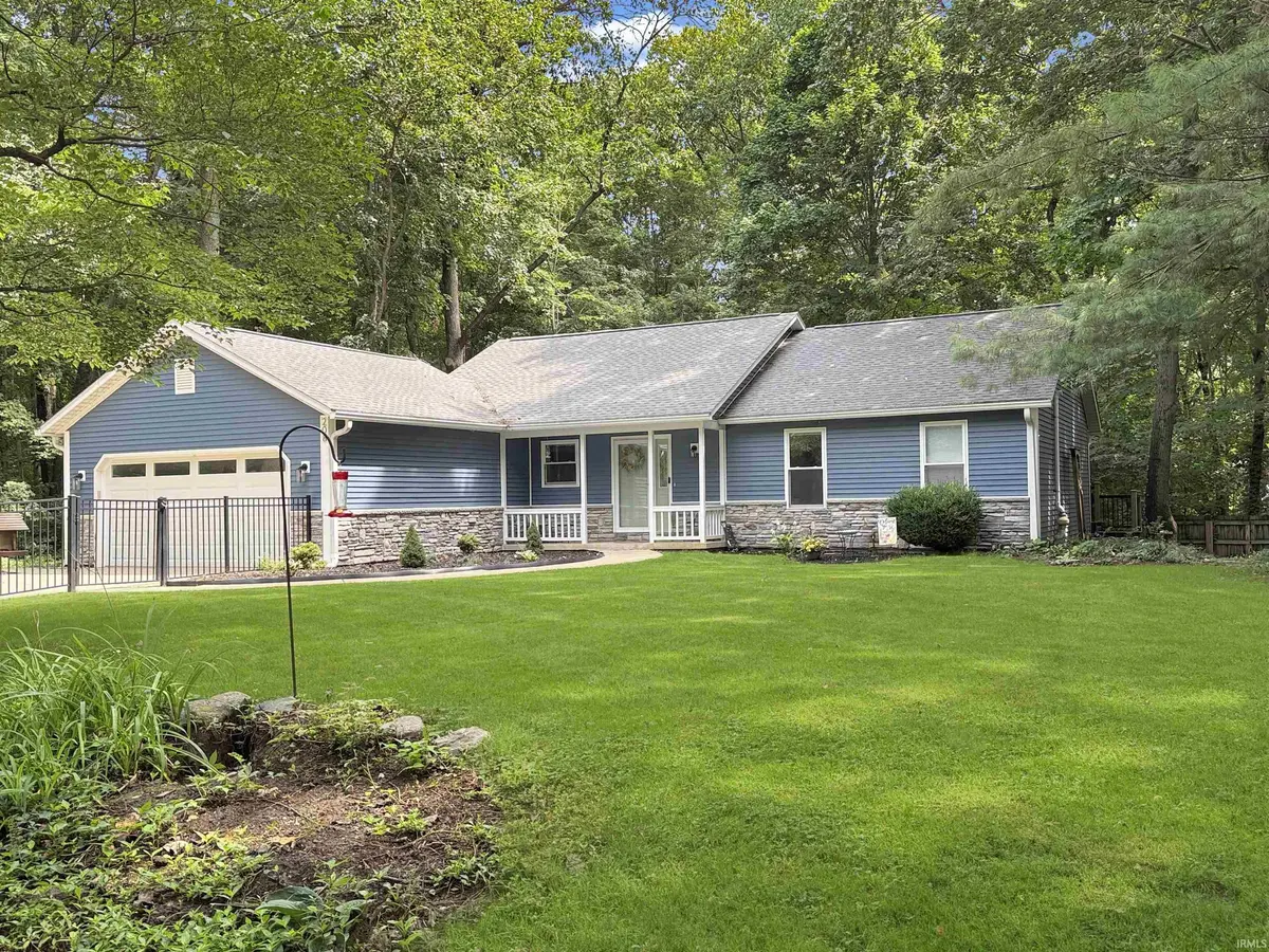 208 Wildwood CT, Lafayette, IN 47905
