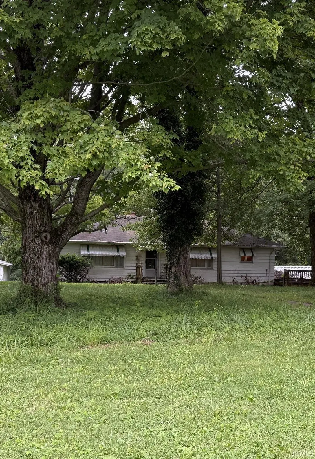 2277 S 1025 W ***, Lyons, IN 47443