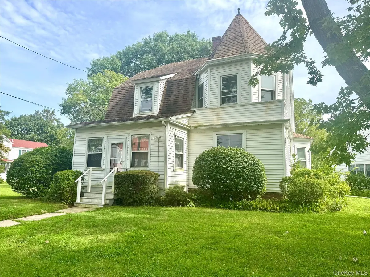 51970 Route 25, Southold, NY 11971