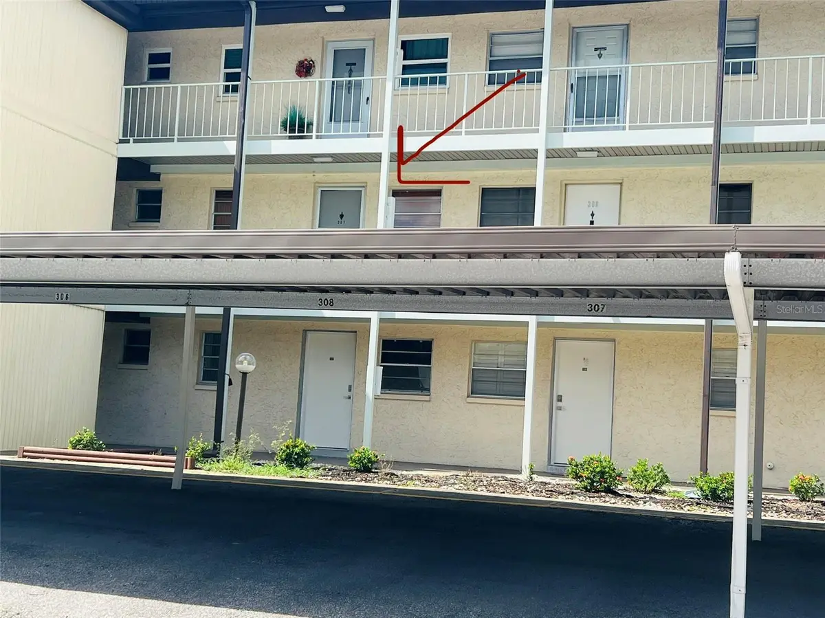 5245 AMULET DR #207, New Port Richey, FL 34652