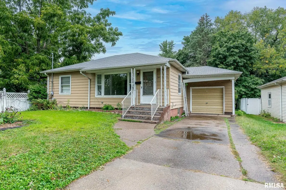 807 24TH AVE, East Moline, IL 61244
