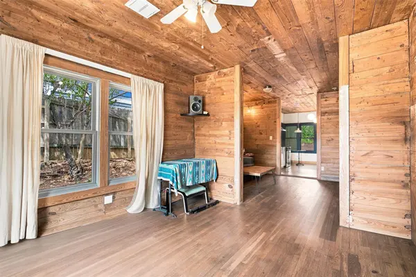 1406 E 11th ST, Austin, TX 78702