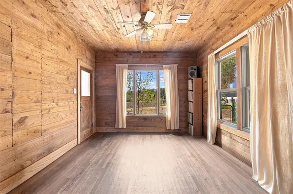 1406 E 11th ST, Austin, TX 78702