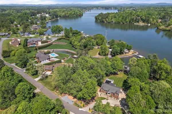 6730 Waterfront DR, Hickory, NC 28601