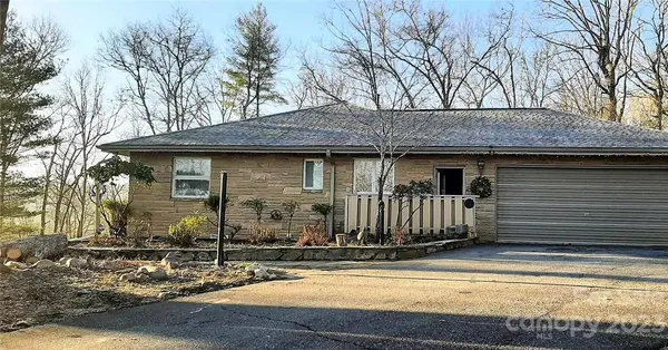 104 Azalea LN, Spruce Pine, NC 28777