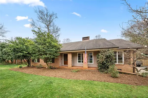 1216 Braeburn RD, Charlotte, NC 28211