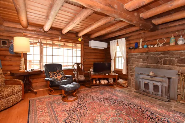 224 Echo Hill DR, Green Mountain, NC 28740