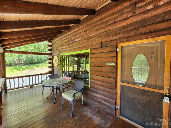 224 Echo Hill DR, Green Mountain, NC 28740