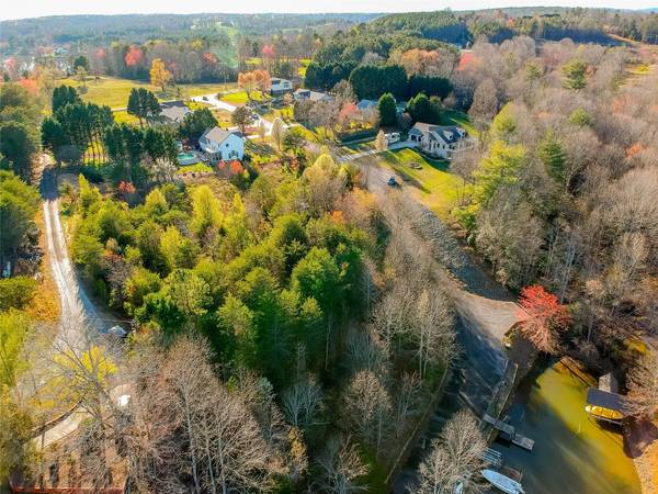1 Candlewick Cove DR #1, 2 & 2A, Taylorsville, NC 28681