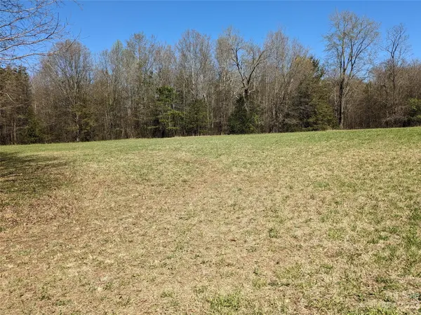 0000 Wesley ST, Hickory, NC 28601