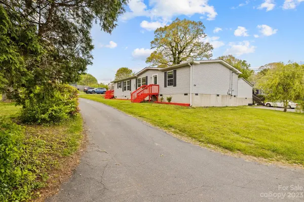 204 Altamahaw AVE, Black Mountain, NC 28711