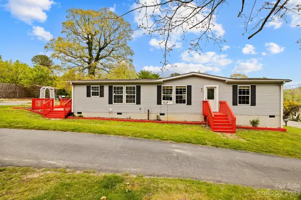 204 Altamahaw AVE, Black Mountain, NC 28711