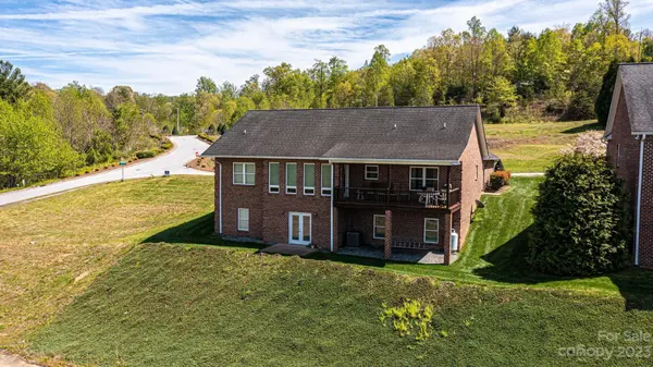 424 Huntington Woods ST SE, Lenoir, NC 28645