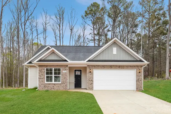 1513 Riveroaks LN, Lancaster, SC 29720