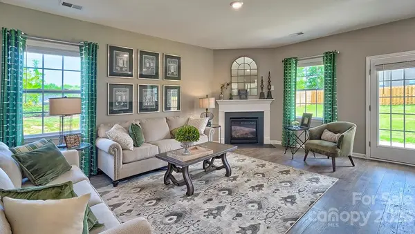 3955 Village BLVD NW, Conover, NC 28613