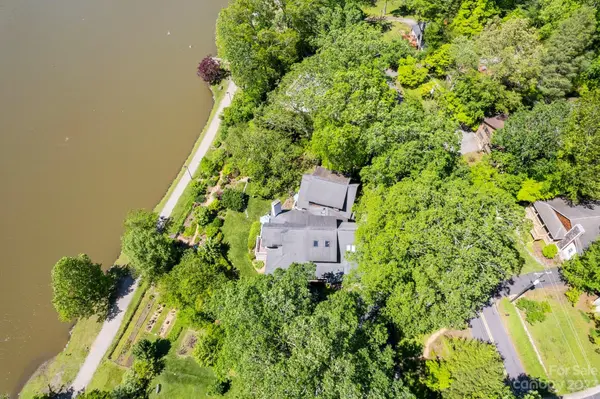 207 Rhododendron AVE, Black Mountain, NC 28711