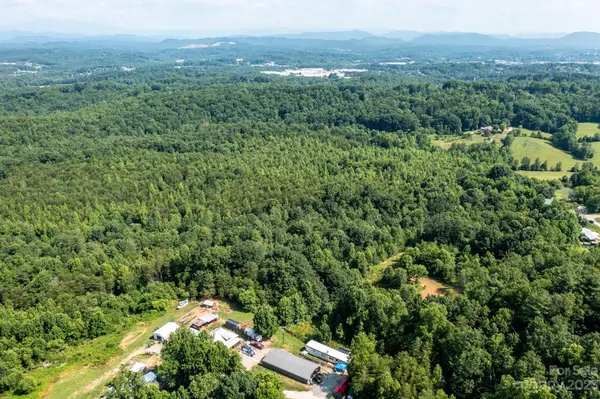 3183 Ebb Smith RD, Lenoir, NC 28645
