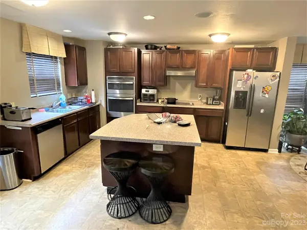 8625 Old Potters RD, Charlotte, NC 28269