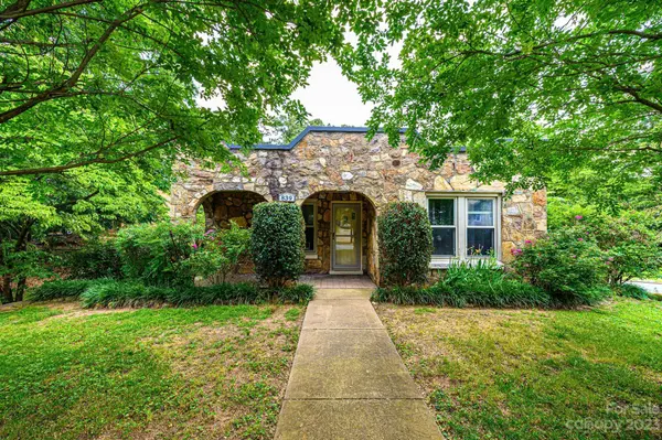 839 10th AVE NE, Hickory, NC 28601