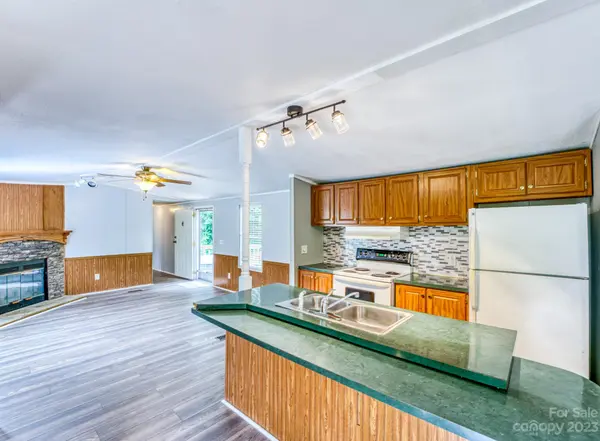 1173 Sharon Ridge RD, Fairview, NC 28730