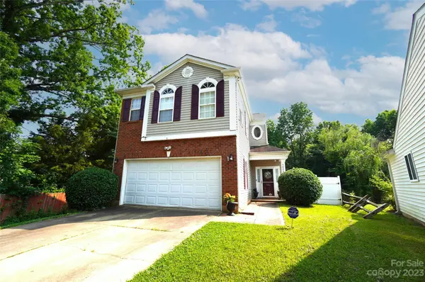 1002 Hipp RD, Charlotte, NC 28216