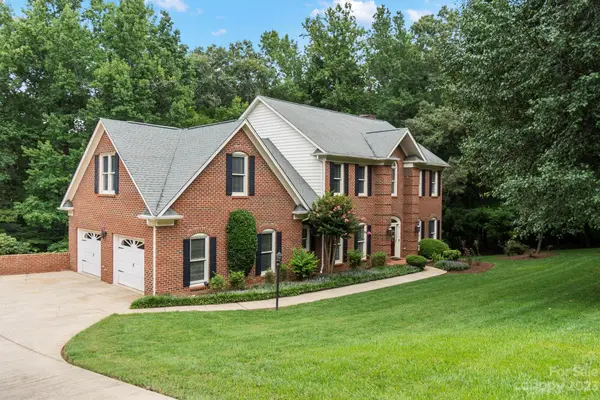 3899 Deer Run DR NE, Conover, NC 28613