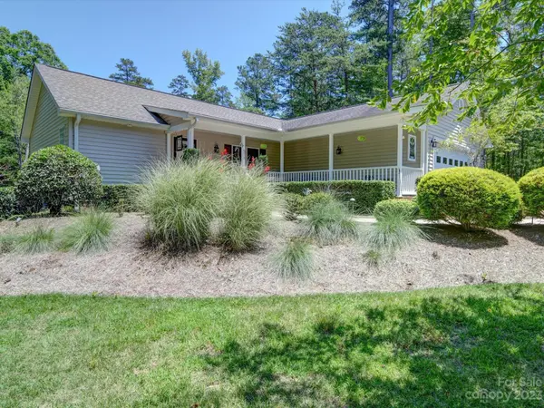 571 Newport DR #588&589, Mount Gilead, NC 27306