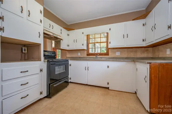 1034 Old Stonecutter RD, Rutherfordton, NC 28139