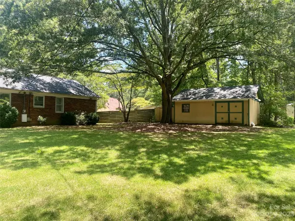 208 Pine CT, China Grove, NC 28023