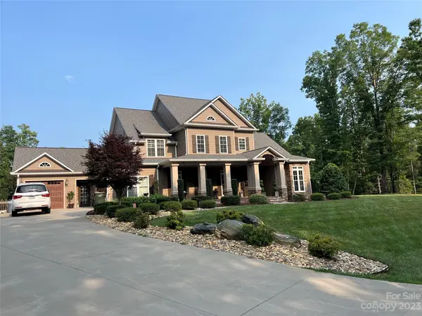 2569 Brittany DR, Lenoir, NC 28645