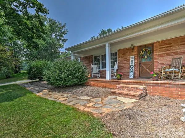 581 Old Leicester HWY, Asheville, NC 28806